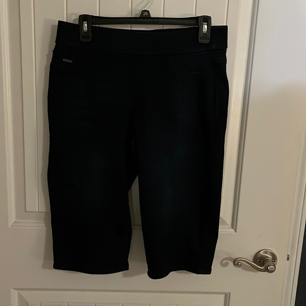 Nine West jean shorts Heidi pull on slimmer/ Bermuda Sz 10